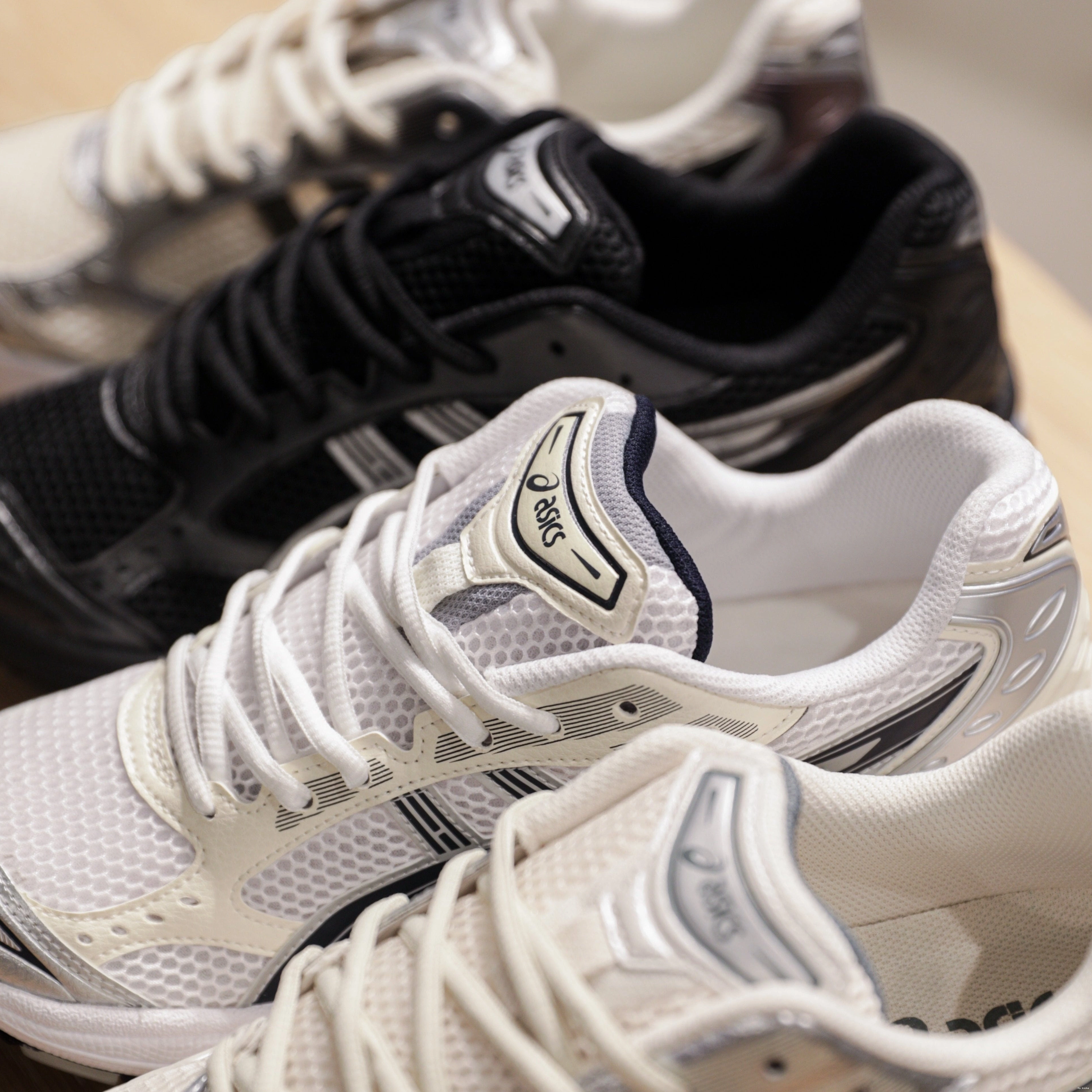 Midnight 14 White Gel-Kayano W ASICS 0821